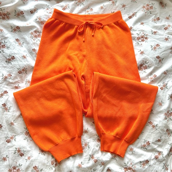 Amazon Orange Crewneck Sweatshirt/Sweatpants Set - Picture 7 of 12